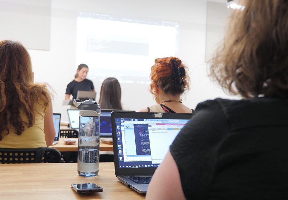 Women in tech : coding day event at Le Wagon Canada